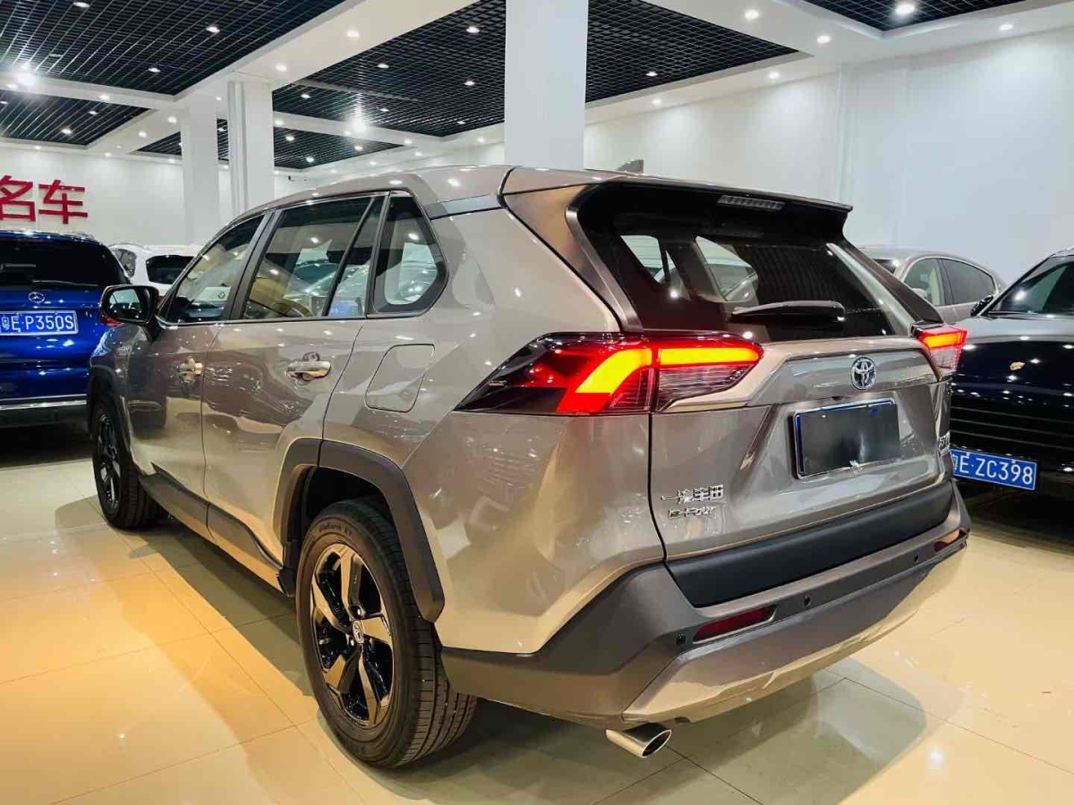 豐田 rav4榮放 2021款 改款 雙擎 2.5l cvt四驅旗艦版圖片