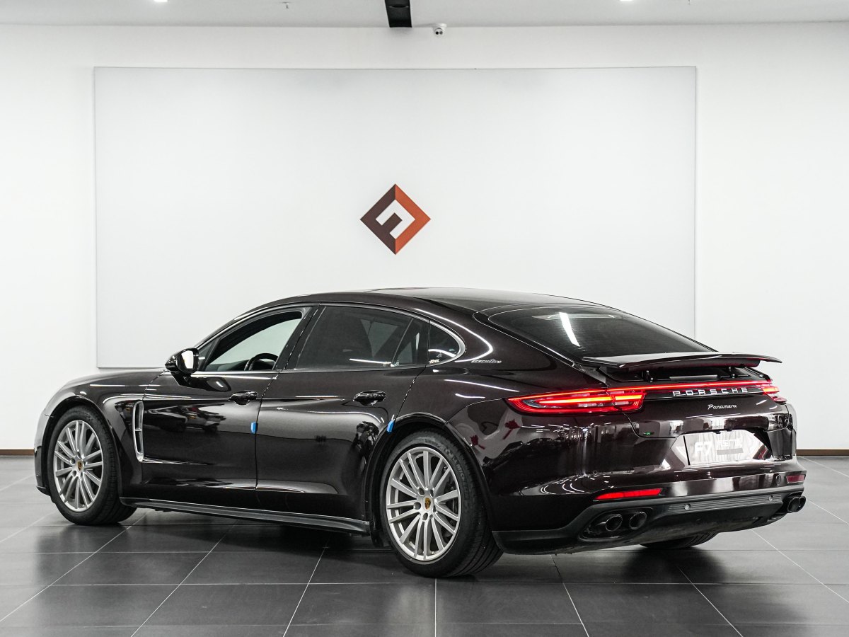 保時(shí)捷 Panamera  2019款 Panamera 4 行政加長版 2.9T圖片