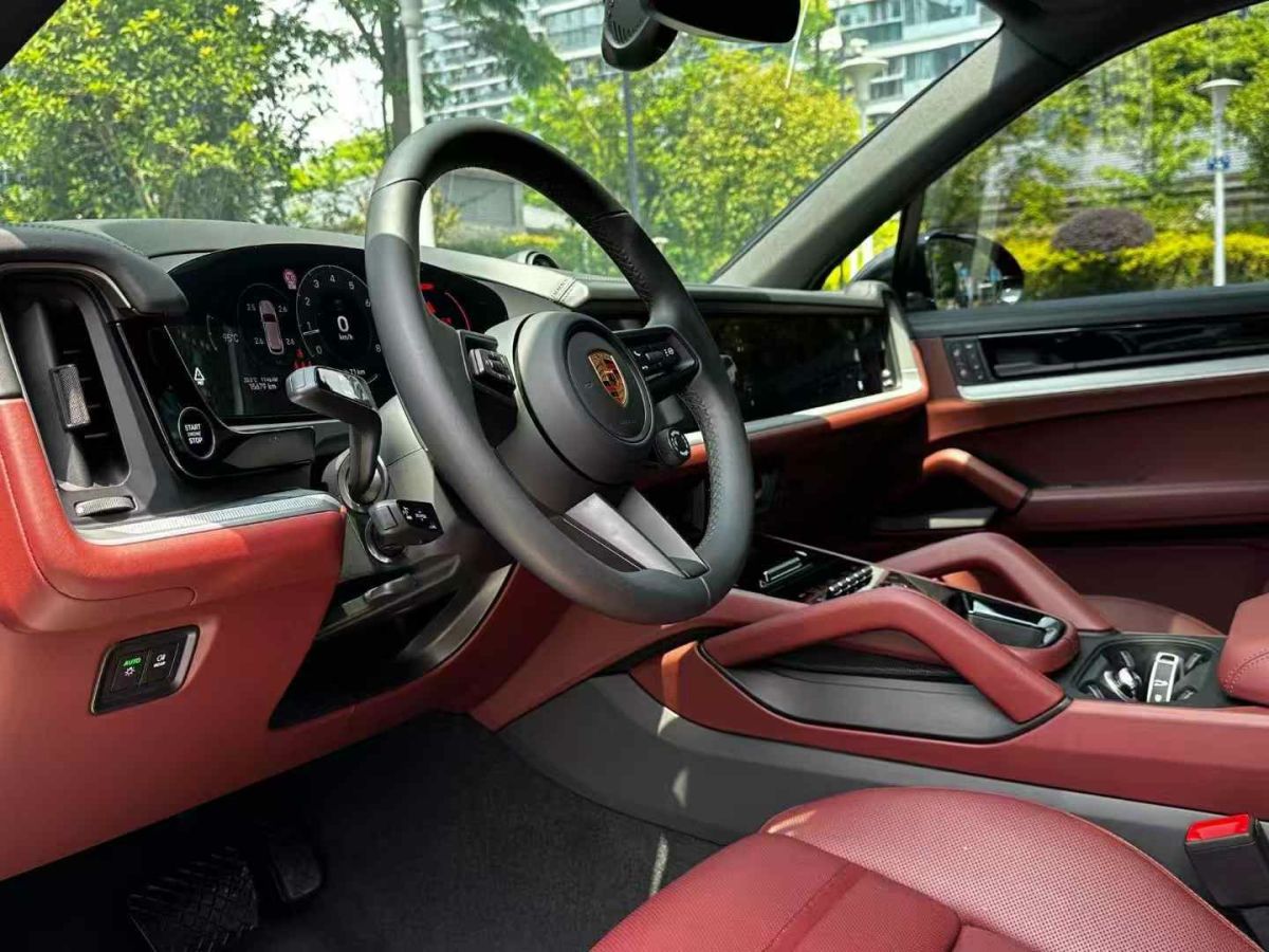 保時(shí)捷 911  2024款 Turbo 3.7T 50周年紀(jì)念版圖片