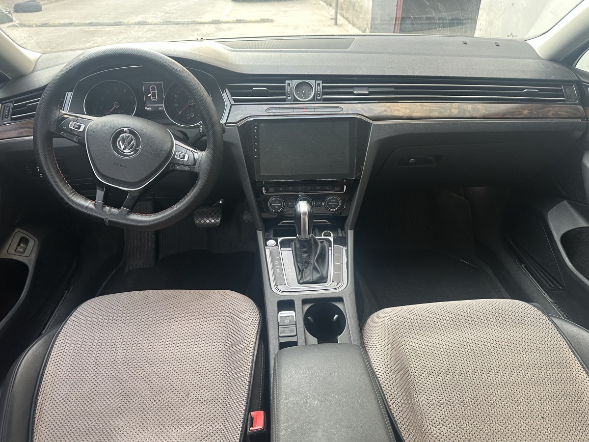 大眾 邁騰  2018款 改款 330TSI DSG 豪華型圖片