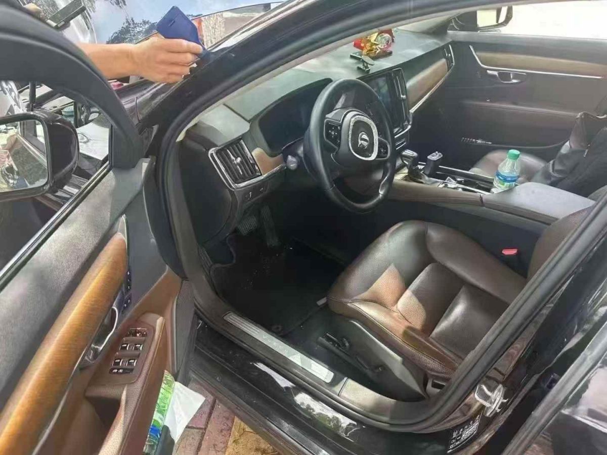 沃爾沃 S90  2019款 T4 智逸版圖片