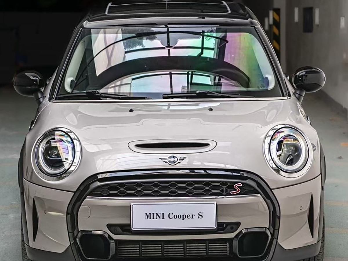 MINI MINI  2022款 2.0T COOPER S 藝術(shù)家 五門(mén)版圖片