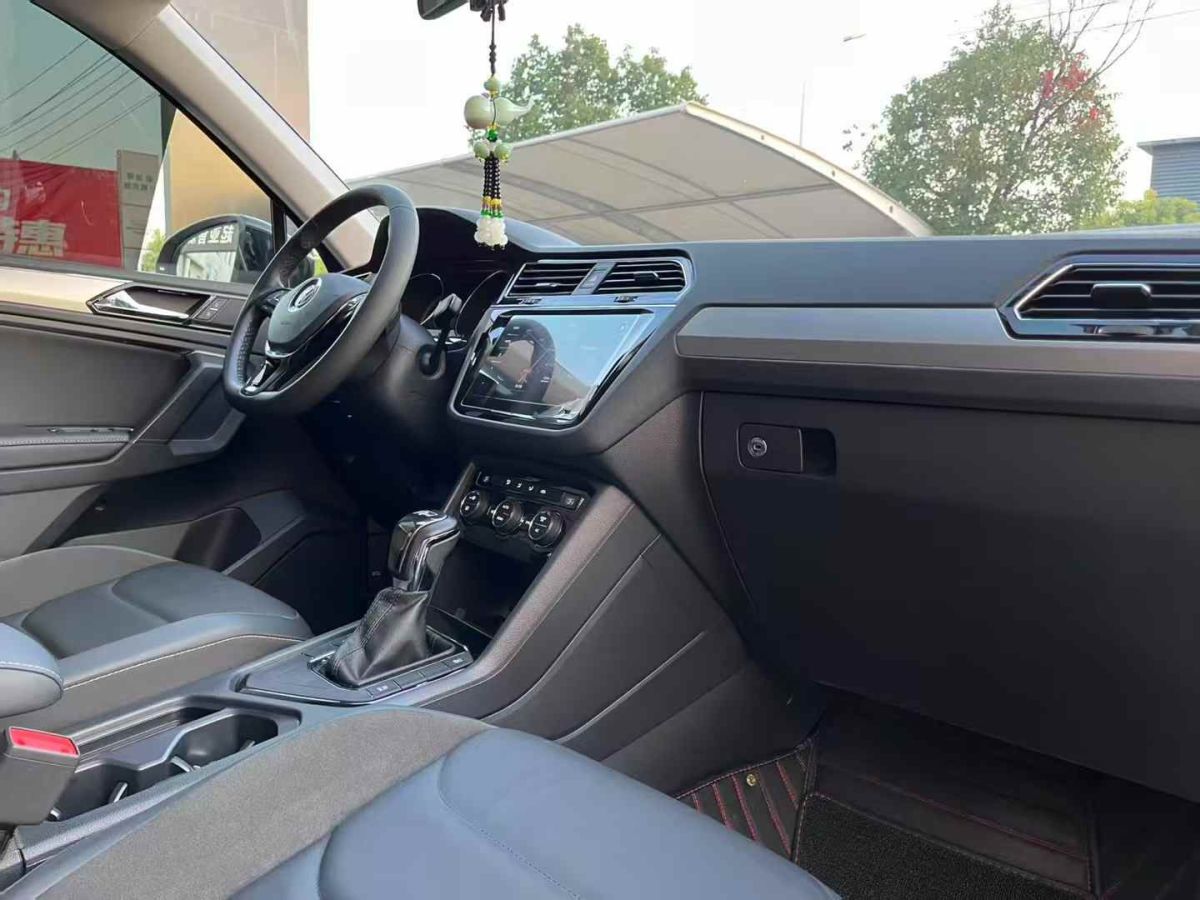 大眾 途觀L  2020款 330TSI 自動兩驅(qū)全景舒適版 國VI圖片