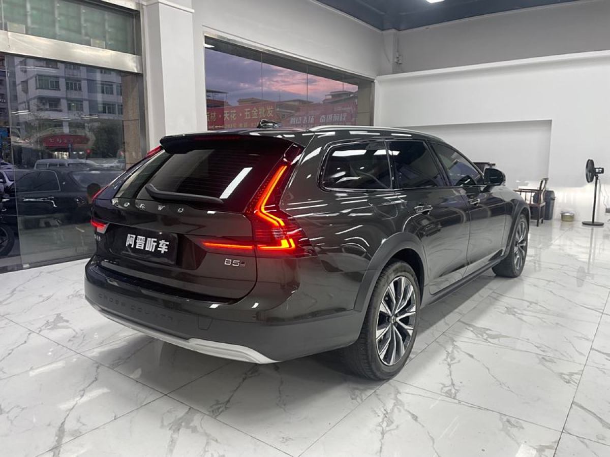 2021年11月沃爾沃 V90  2023款 Cross Country B5 AWD 智遠(yuǎn)版