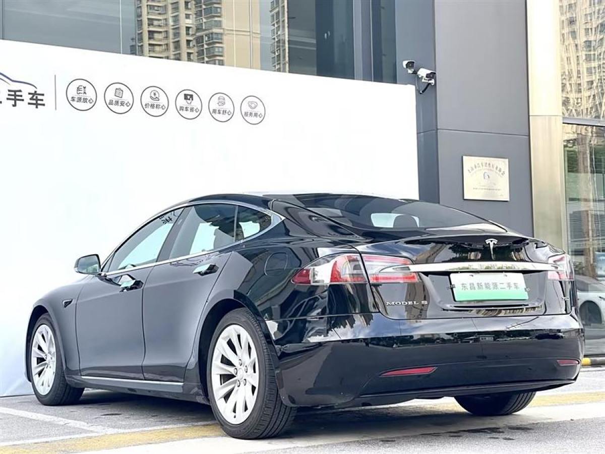 特斯拉 Model S  2017款 Model S 75D 標(biāo)準(zhǔn)續(xù)航版圖片