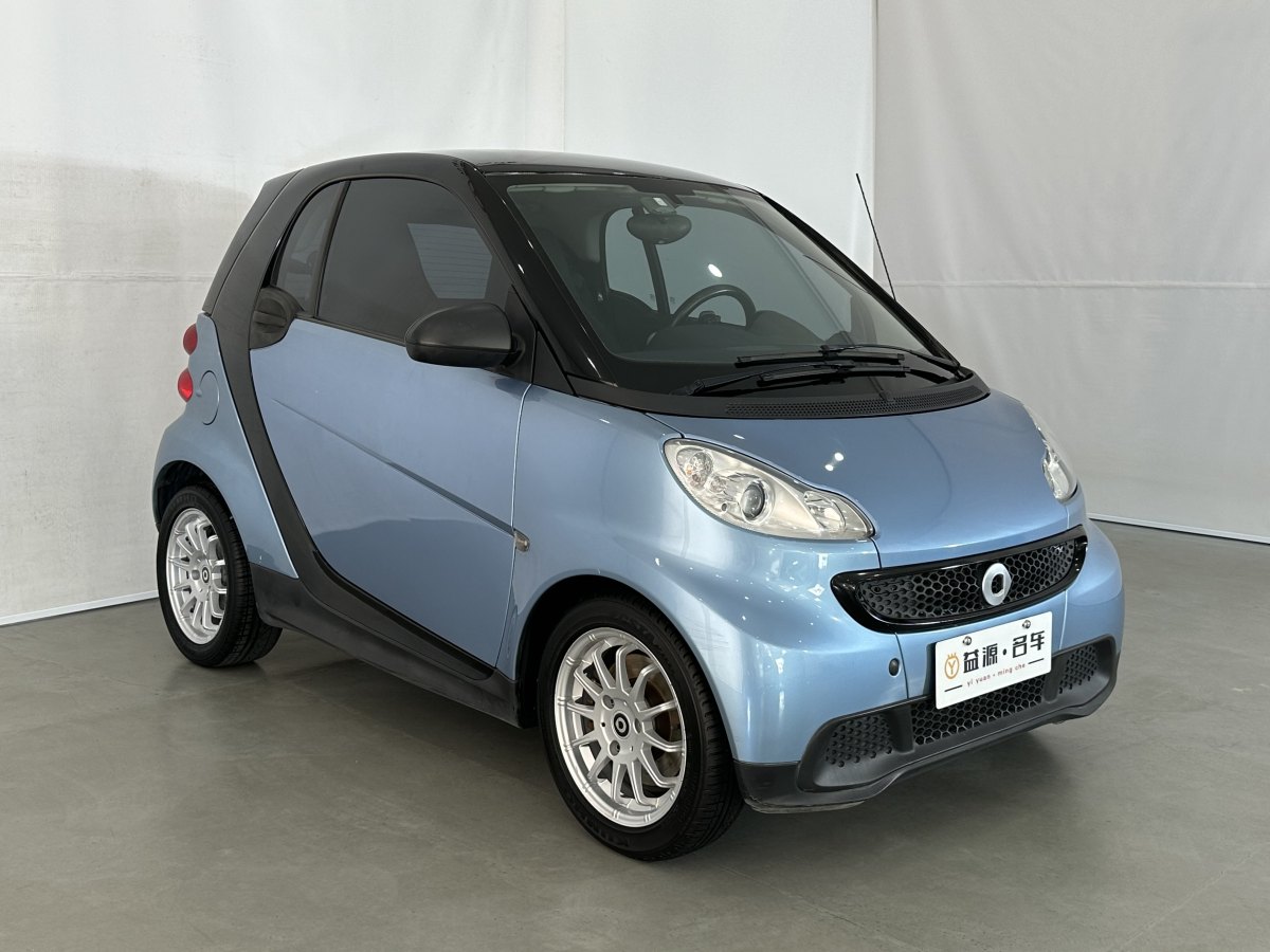 2012年9月smart fortwo  2012款 1.0 MHD 硬頂標(biāo)準(zhǔn)版