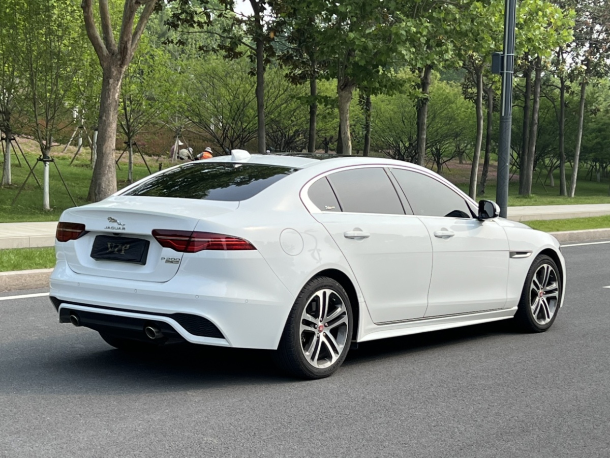 捷豹 XEL  2021款 2.0T 200PS R-DYNAMIC 青春運(yùn)動(dòng)版圖片