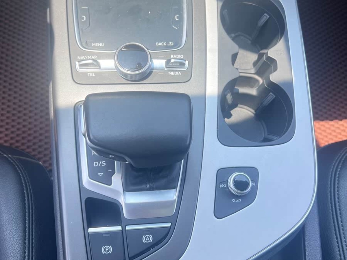 奧迪 奧迪Q7  2018款 45 TFSI 技術(shù)型圖片
