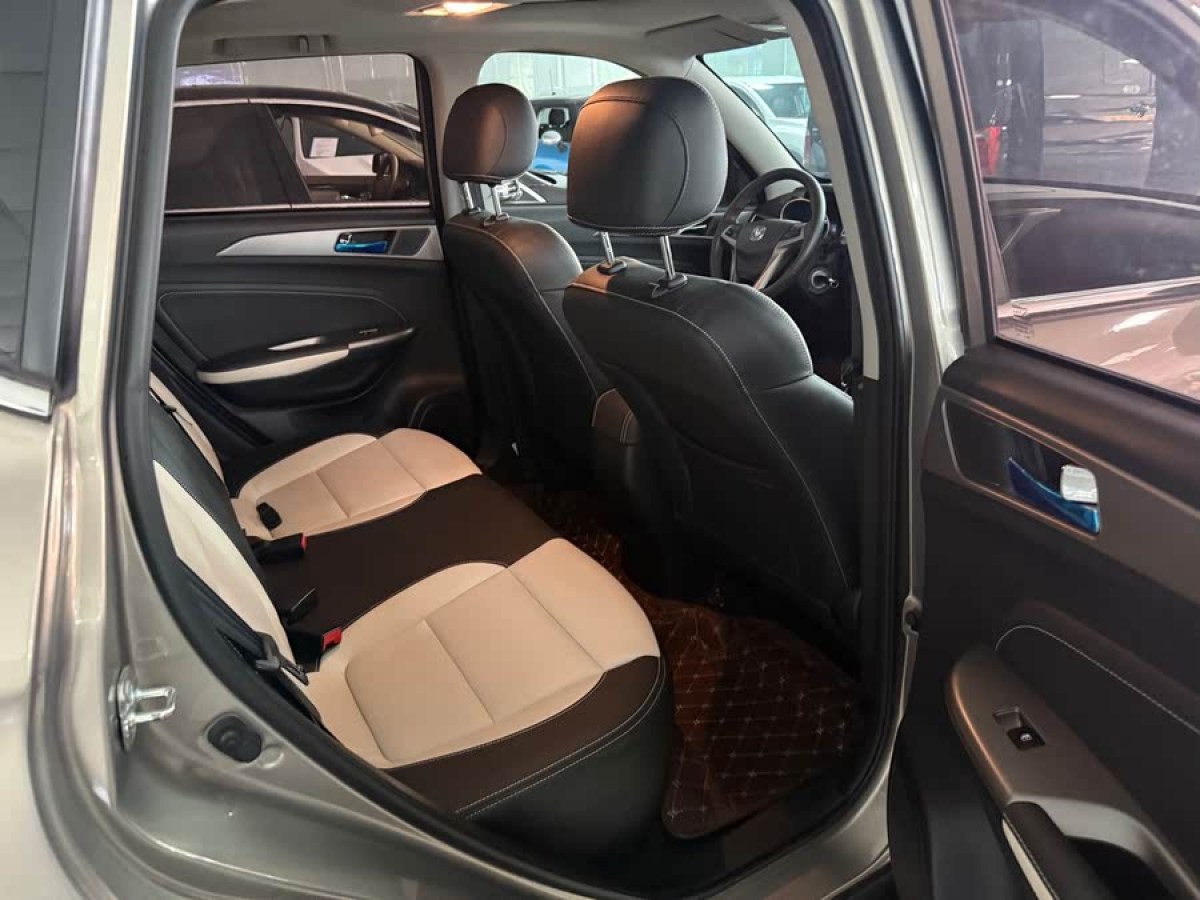 長安 CS35  2017款 1.6L 自動豪華型圖片