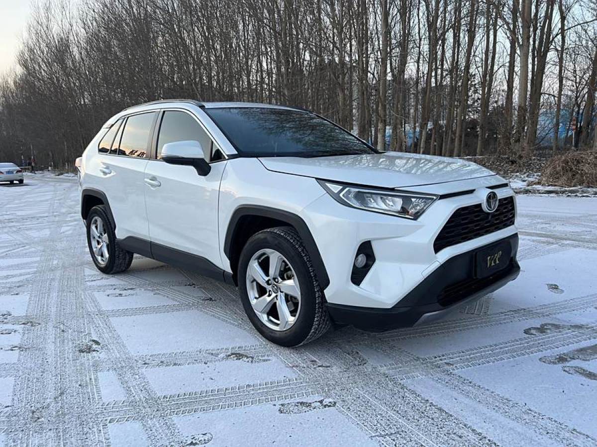 豐田 RAV4榮放  2020款 2.0L CVT兩驅(qū)風(fēng)尚PLUS版圖片