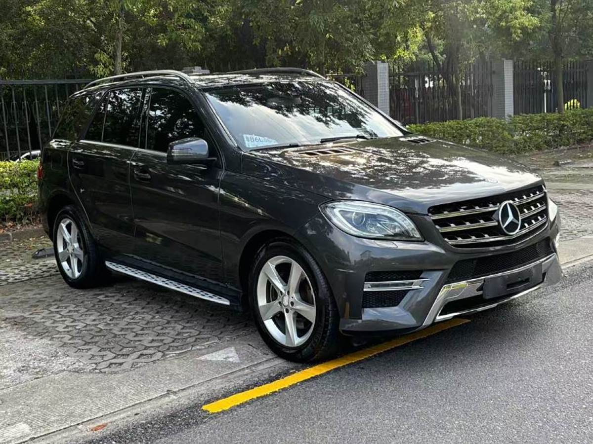 2015年2月奔馳 奔馳M級  2014款 ML 320 4MATIC