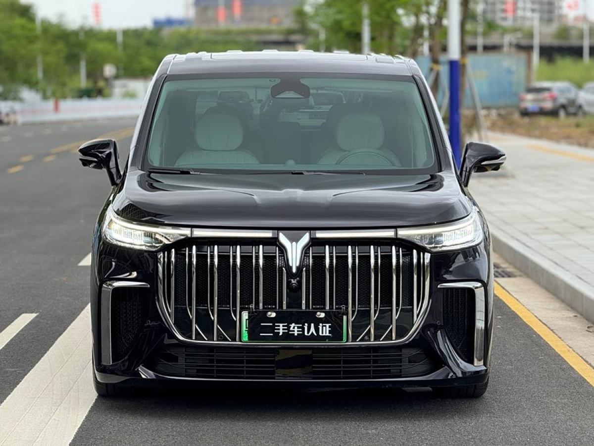 2024年5月嵐圖 夢想家  2024款 PHEV 超長續(xù)航旗艦版