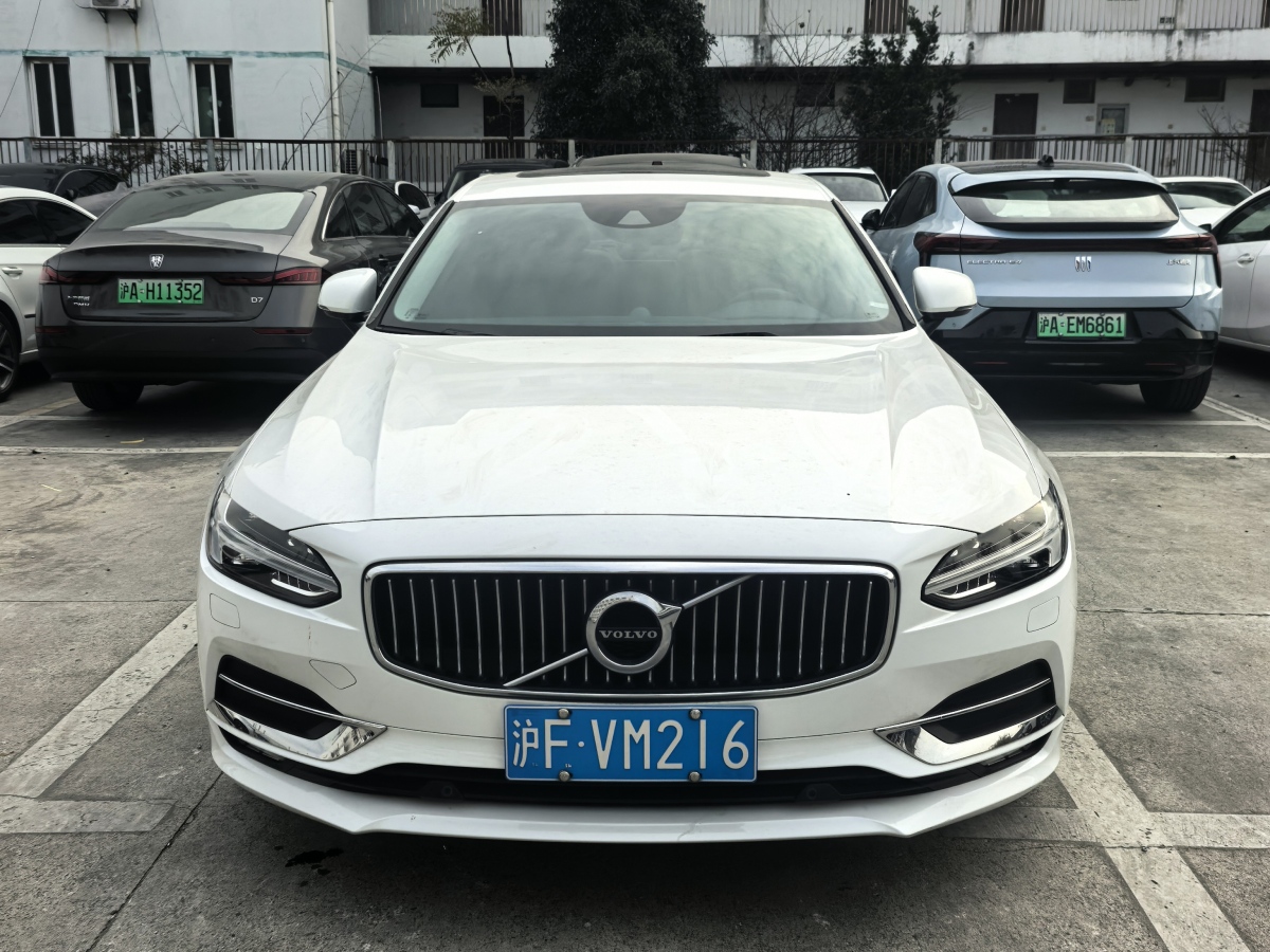 沃爾沃 S90  2020款 改款 T5 智遠(yuǎn)豪華版圖片