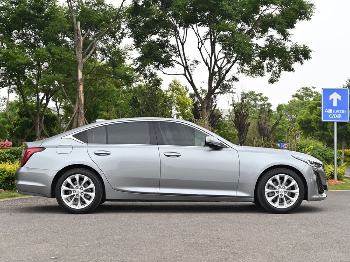 凱迪拉克 CT5  2023款 28T 豪華型（標(biāo)準(zhǔn)版）圖片