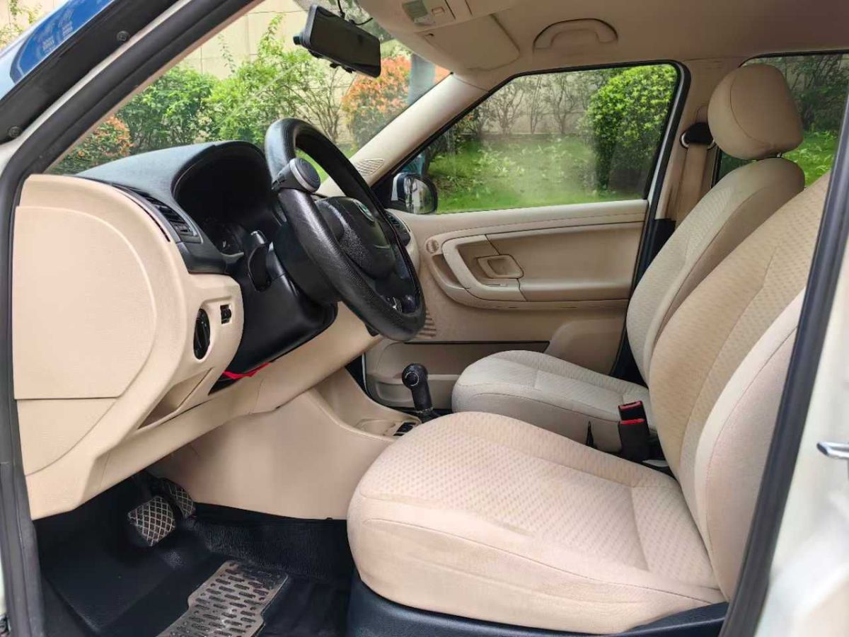 斯柯達(dá) 晶銳  2012款 1.6L 自動(dòng)Sport版圖片