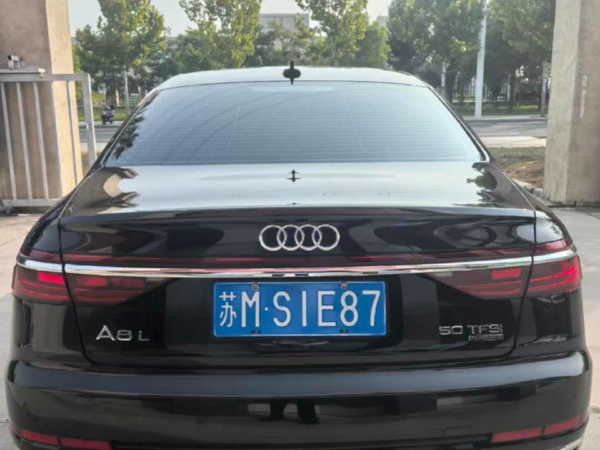 奧迪 奧迪A8  2023款 A8L 60 TFSI quattro圖片