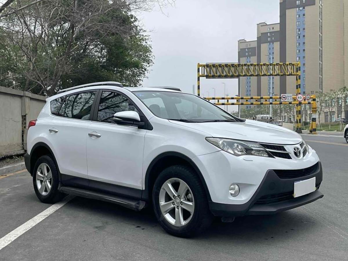 2014年4月豐田 RAV4榮放  2013款 2.5L 自動四驅(qū)精英版