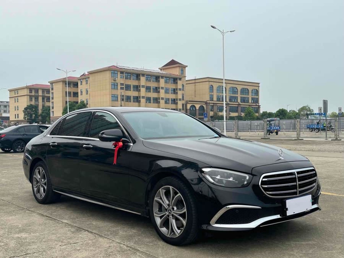 奔馳 奔馳E級(jí)  2021款 改款 E 300 L 時(shí)尚型圖片