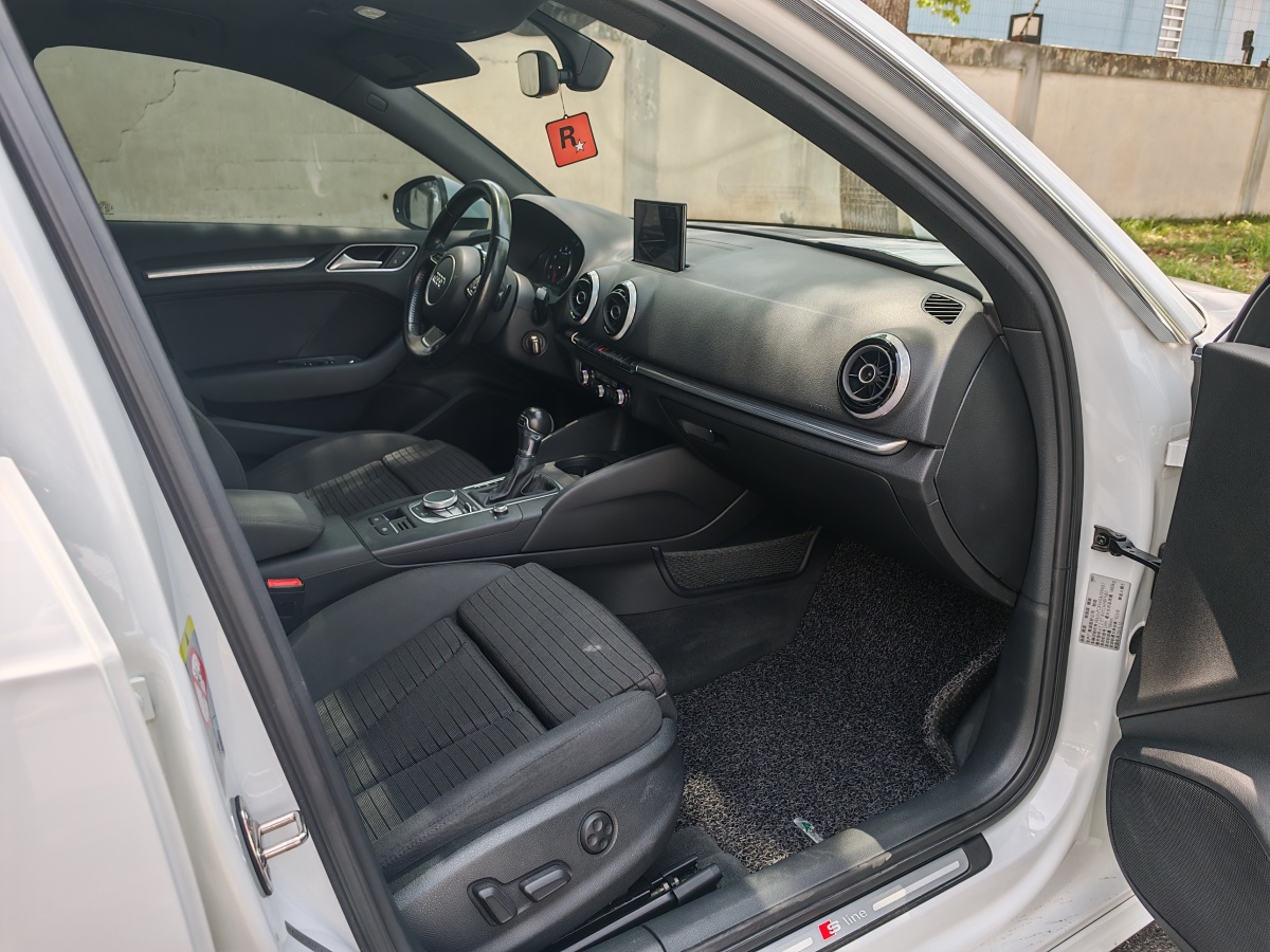 2016年6月奧迪 奧迪A3  2015款 Sportback 45 TFSI S line 運(yùn)動型
