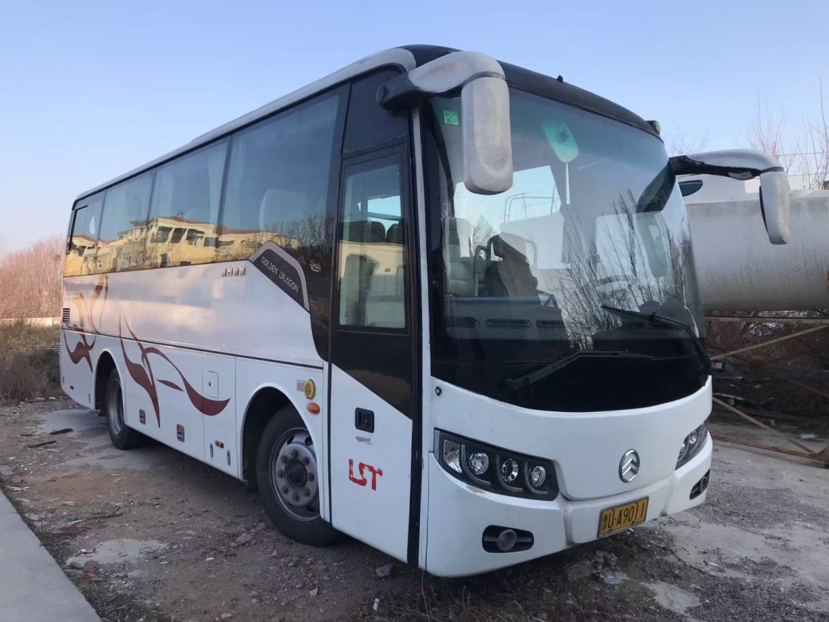 金旅 雪狐6807圖片