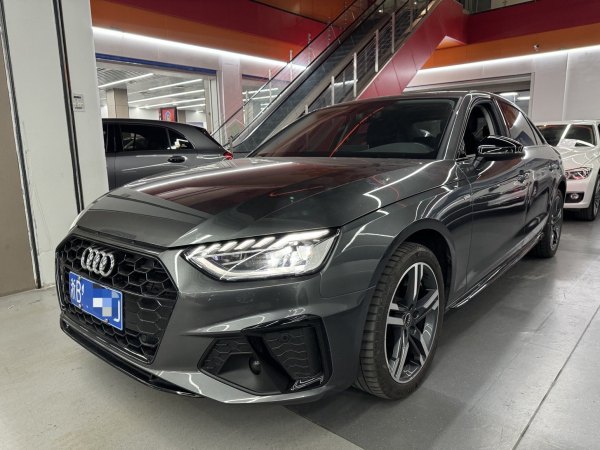 奥迪 奥迪A4L  2022款 40 TFSI 豪华动感型