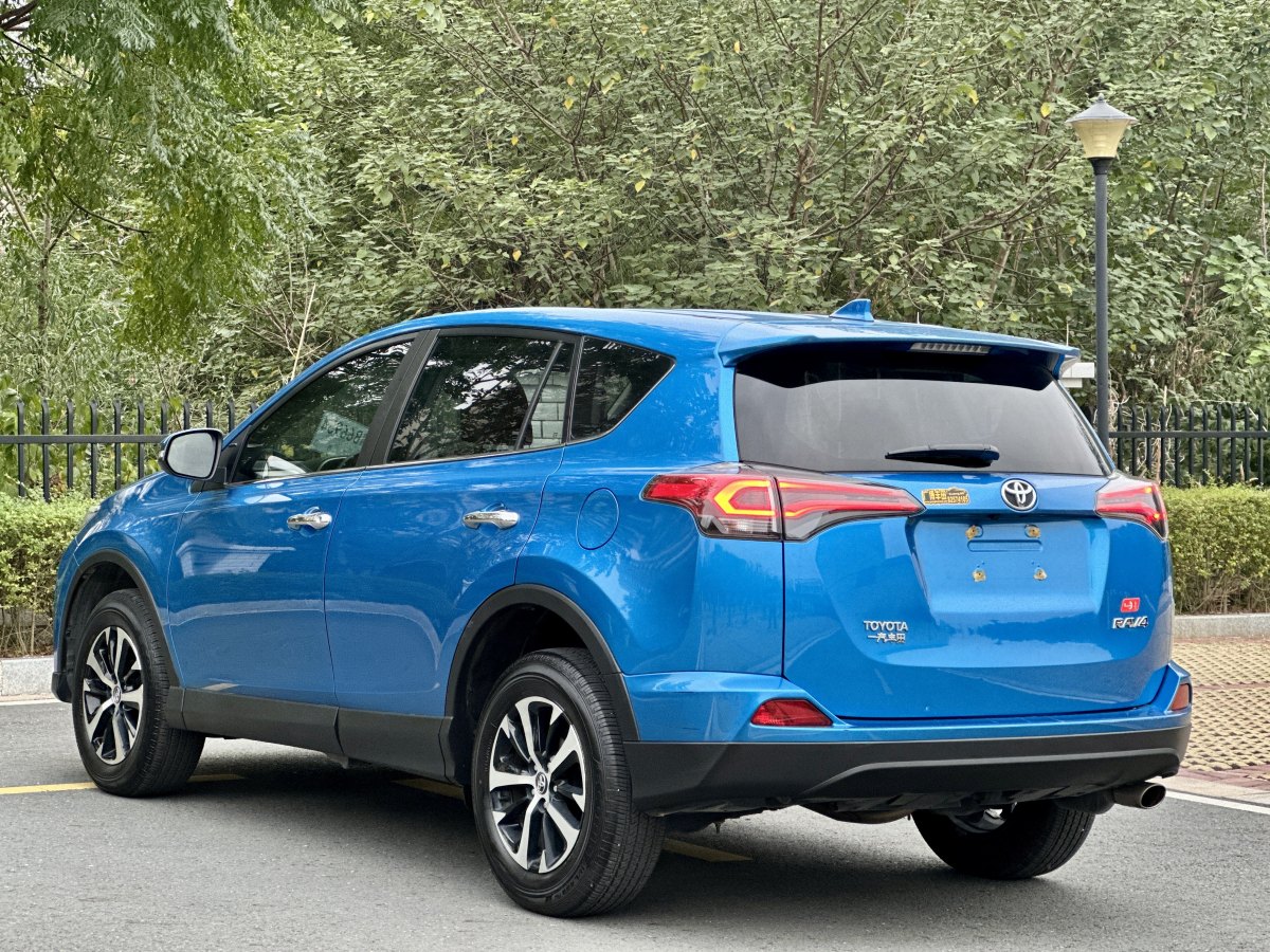 豐田 RAV4  2016款 榮放 2.0L CVT兩驅(qū)風尚版圖片