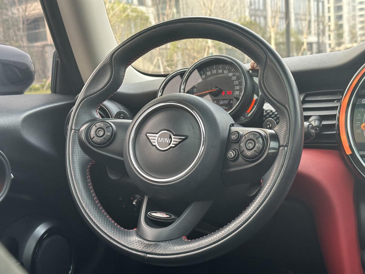 MINI MINI  2020款 2.0T COOPER S 经典派图片