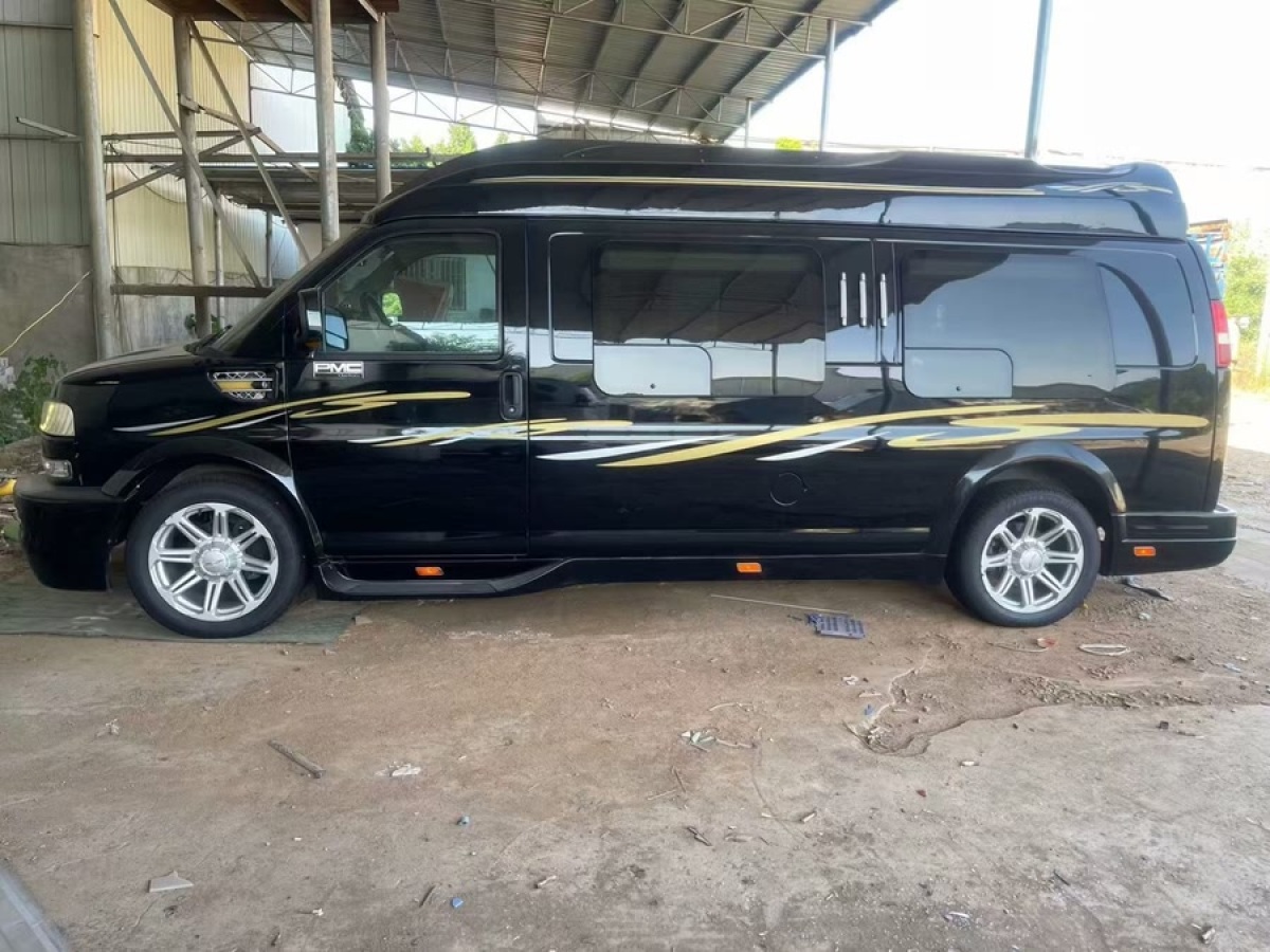 GMC SAVANA  2013款 6.0L 長軸領(lǐng)袖版圖片
