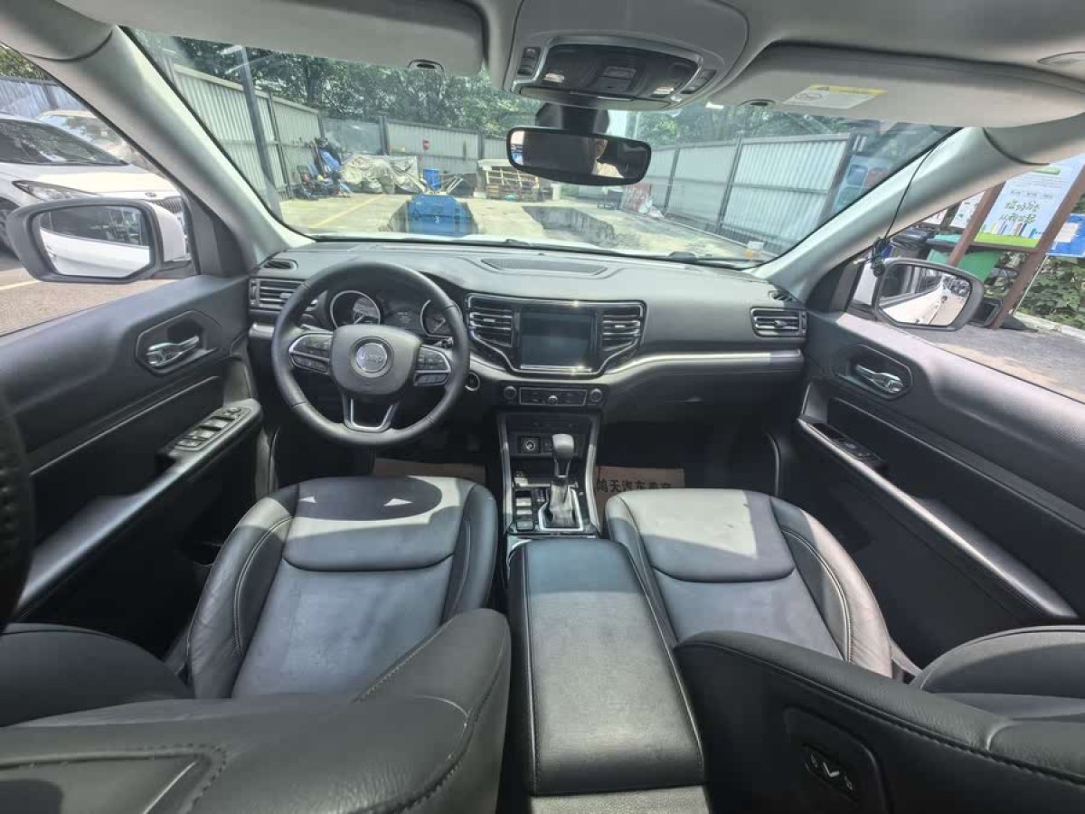Jeep 指揮官  2018款 2.0T 兩驅(qū)進(jìn)享版 國(guó)VI圖片
