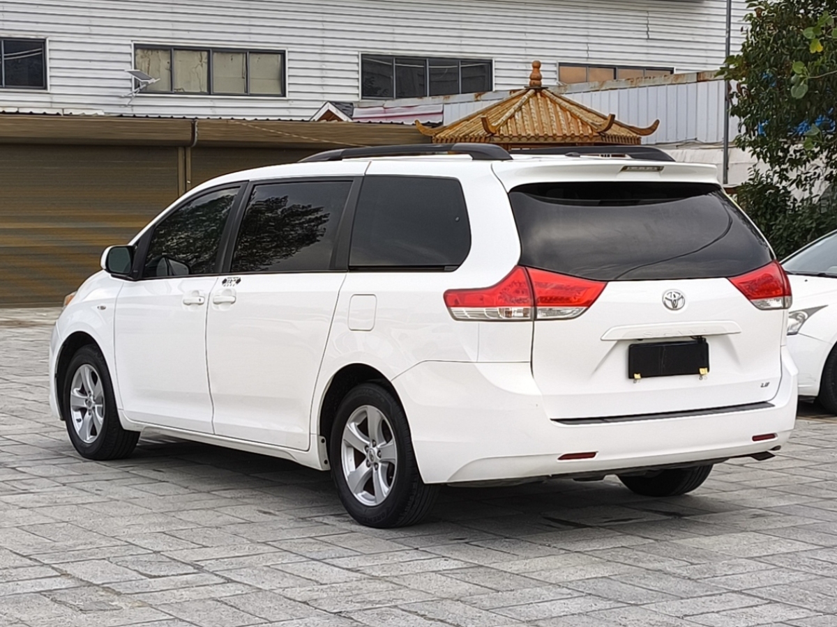 豐田 塞納  2011款 Sienna 2.7L 美規(guī)版圖片