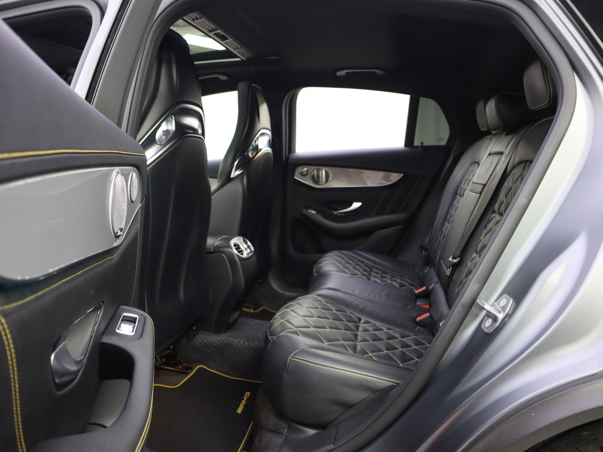 奔驰 奔驰GLC轿跑 AMG  2018款 AMG GLC 63 S 4MATIC+ 轿跑SUV先型特别版图片