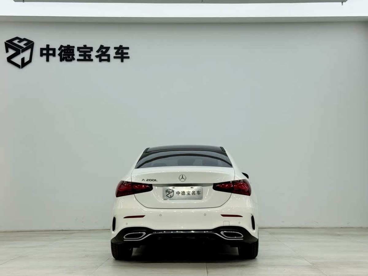 奔馳 奔馳A級(jí)  2024款 改款 A 200 L 時(shí)尚型圖片
