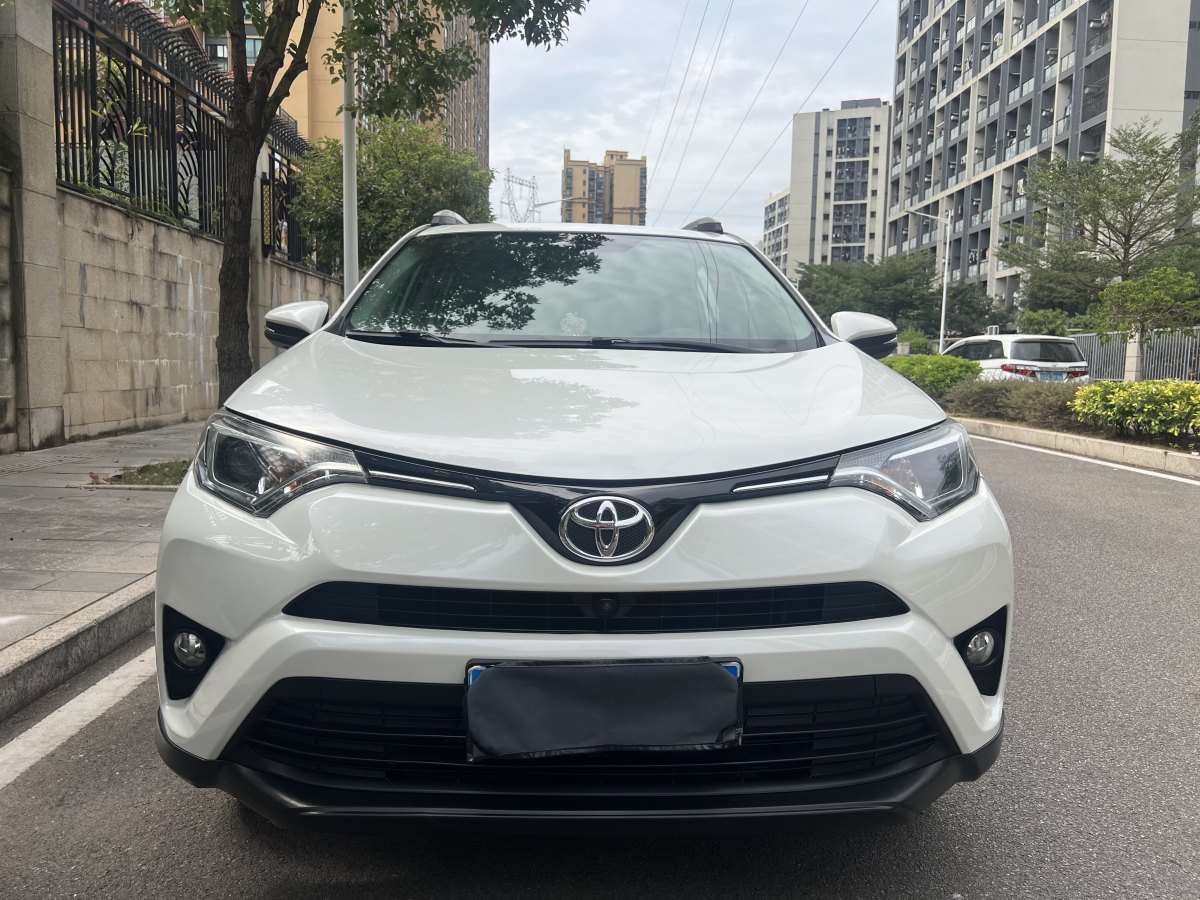 豐田 RAV4  2016款 榮放 2.0L CVT兩驅(qū)風(fēng)尚版圖片