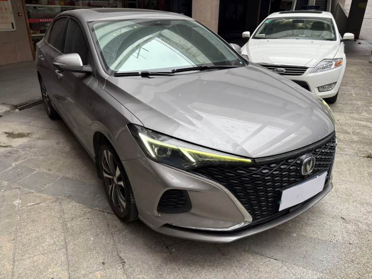 長安 逸動  2020款 PLUS 藍(lán)鯨NE 1.4T GDI DCT尊貴型圖片