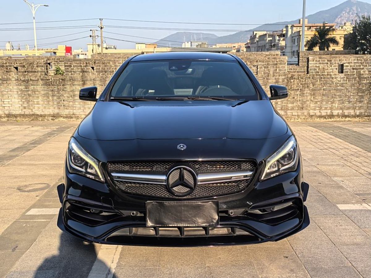 奔馳 奔馳CLA級(jí)AMG  2017款 AMG CLA 45 4MATIC 暗夜雷霆限量版圖片