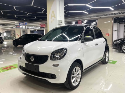 2018年1月 smart forfour 1.0L 52千瓦激情版圖片