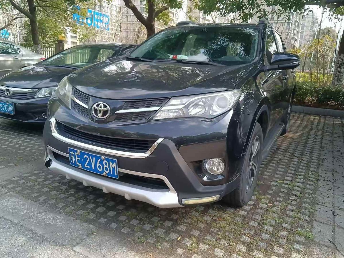 2016年2月豐田 RAV4榮放  2016款 2.0L CVT兩驅(qū)風(fēng)尚版