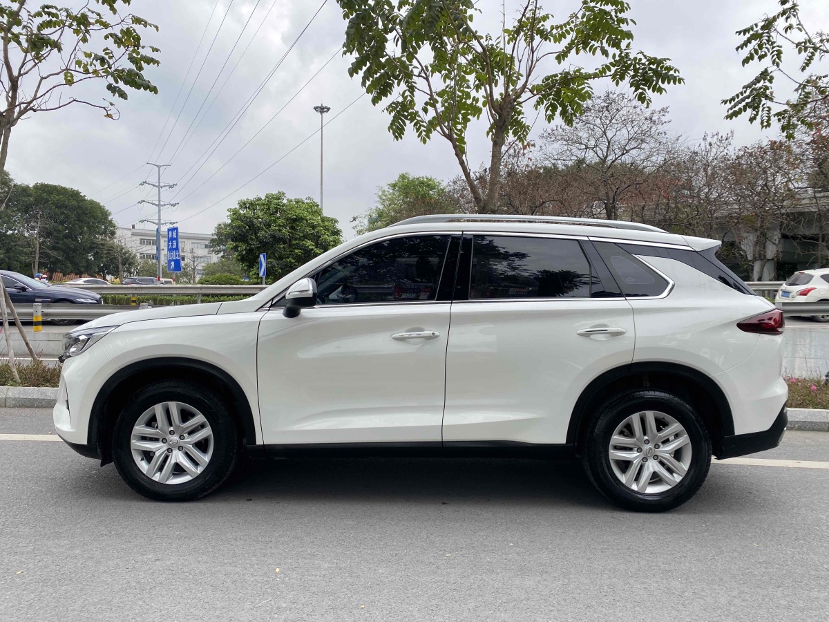 廣汽傳祺 GS5  2019款 270T 自動(dòng)豪華版圖片