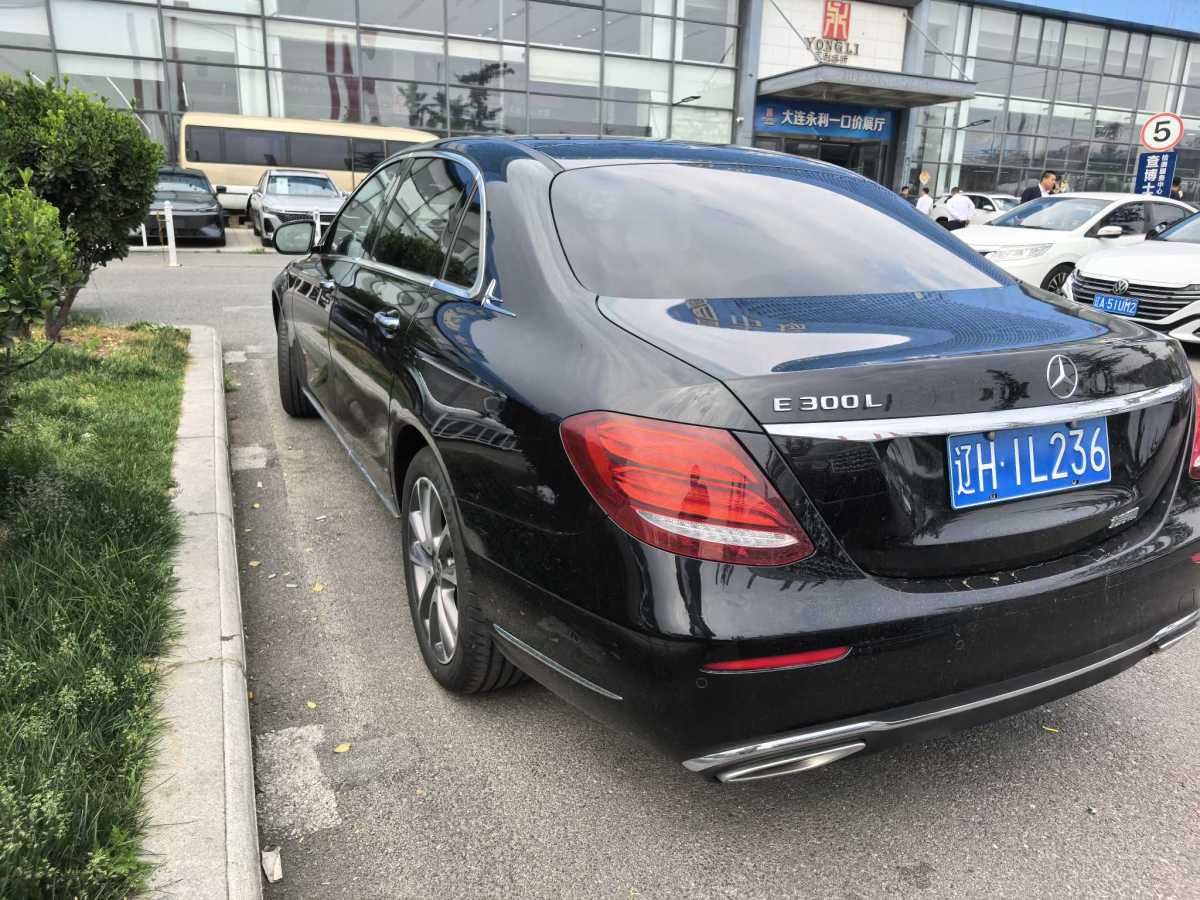 奔馳 奔馳E級(jí)  2018款 改款 E 300 L 豪華型圖片