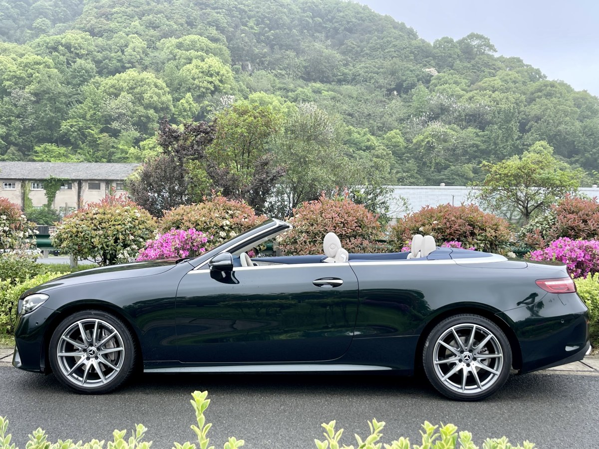 奔馳 奔馳E級(jí)  2023款 改款 E 260 敞篷轎跑車圖片