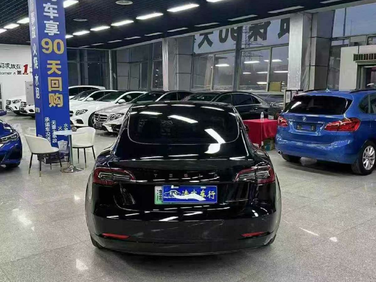 特斯拉 Model S  2023款 三電機(jī)全輪驅(qū)動 Plaid版圖片