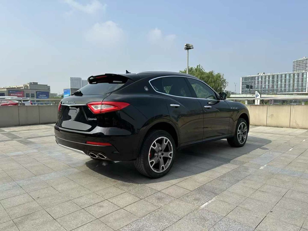 瑪莎拉蒂 Levante  2018款 3.0T 350Hp 標準版圖片