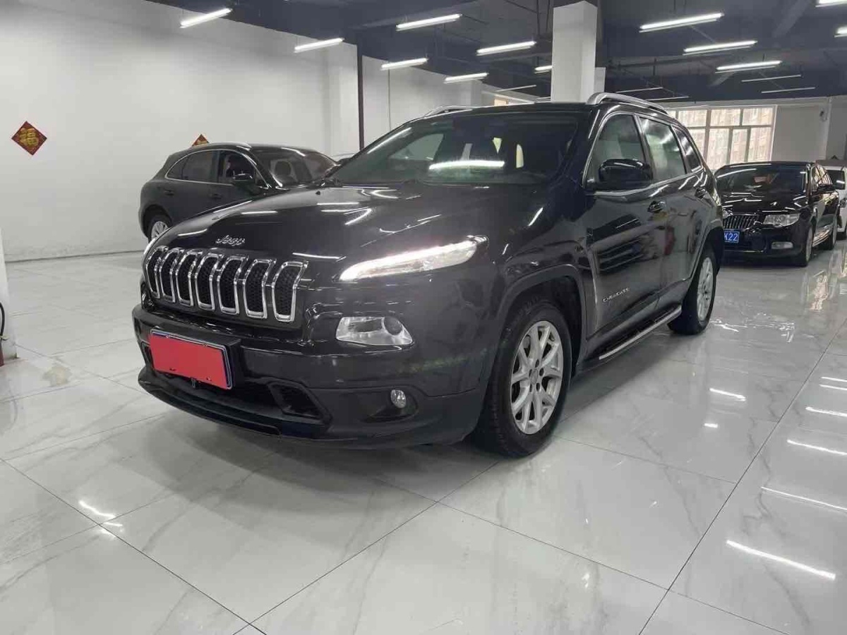 Jeep 自由光  2016款 2.4L 領(lǐng)先版圖片