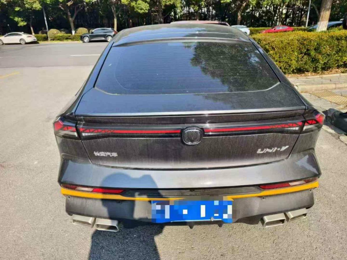 長(zhǎng)安 長(zhǎng)安UNI-V  2024款 1.5T 尊享型圖片