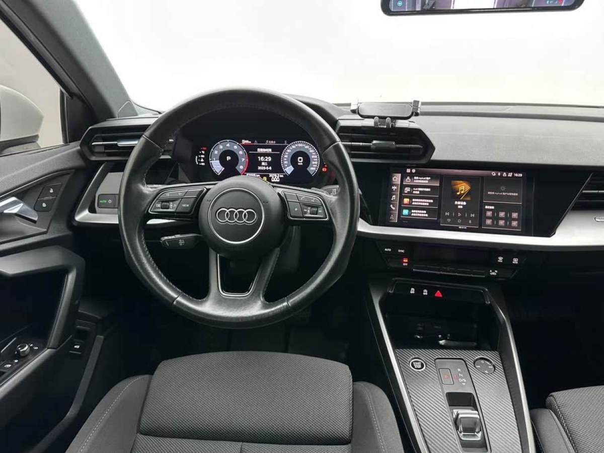 奧迪 奧迪A3  2021款 Sportback 35 TFSI 進(jìn)取致雅型圖片