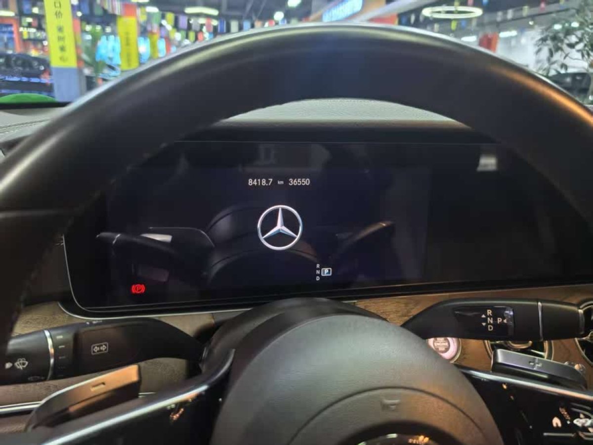 奔馳 奔馳E級(jí)  2022款 改款 E 300 L 豪華型圖片