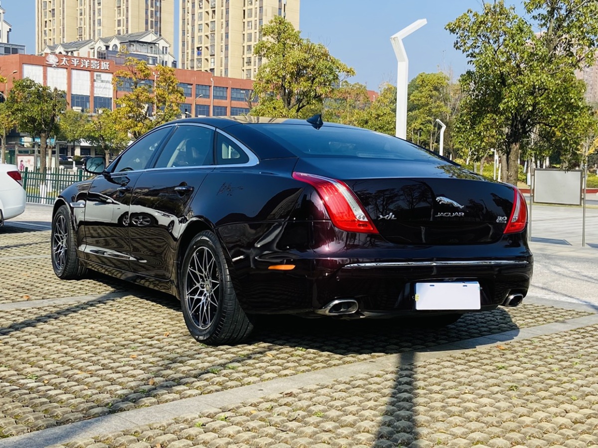 捷豹 XJ  2015款 XJL 3.0 SC 典雅商務80周年典藏版圖片