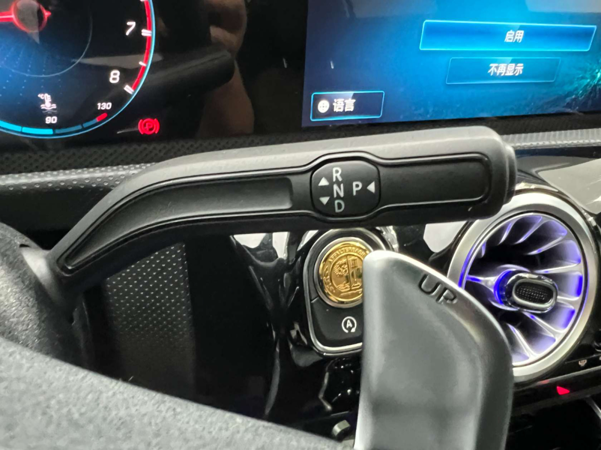 奔馳 奔馳A級AMG  2025款 AMG A 35 L 4MATIC圖片