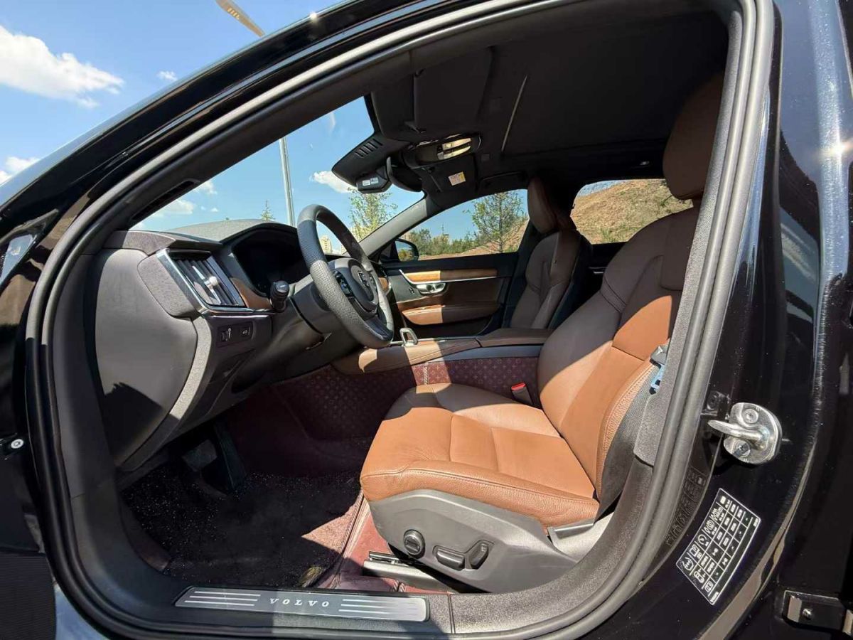 沃爾沃 S90  2022款 B5 智遠(yuǎn)豪華版圖片