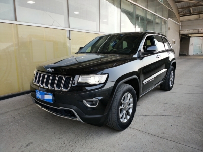 2015年3月 Jeep 大切諾基(進口) 3.0L 舒享導(dǎo)航版圖片